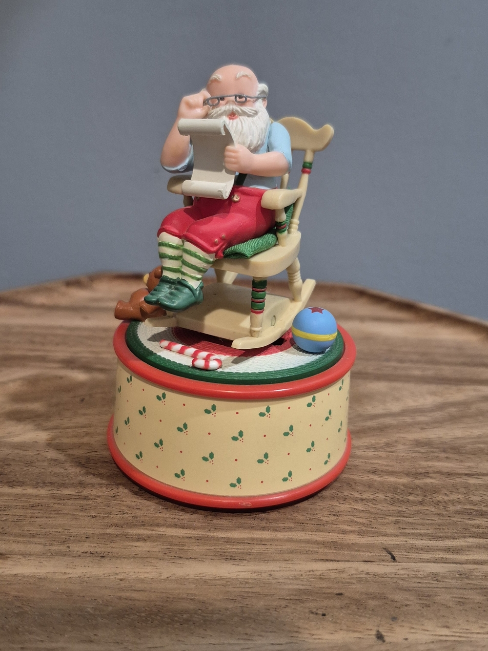 Vintage 1986 Enesco Santa's List Mini Action Musical Music Box with Box Like New